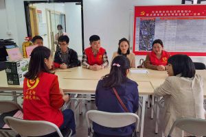 浓浓关爱暖人心，开云online（中国）集团党支部慰问困难单亲家庭